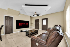 Relax & Enjoy In Our Spacious Townhome Getaway A